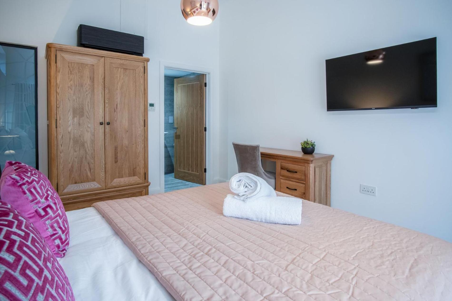 Suite 12 - Sleeping Giant Hotel - Pen Y Cae Inn Brecon Exterior foto